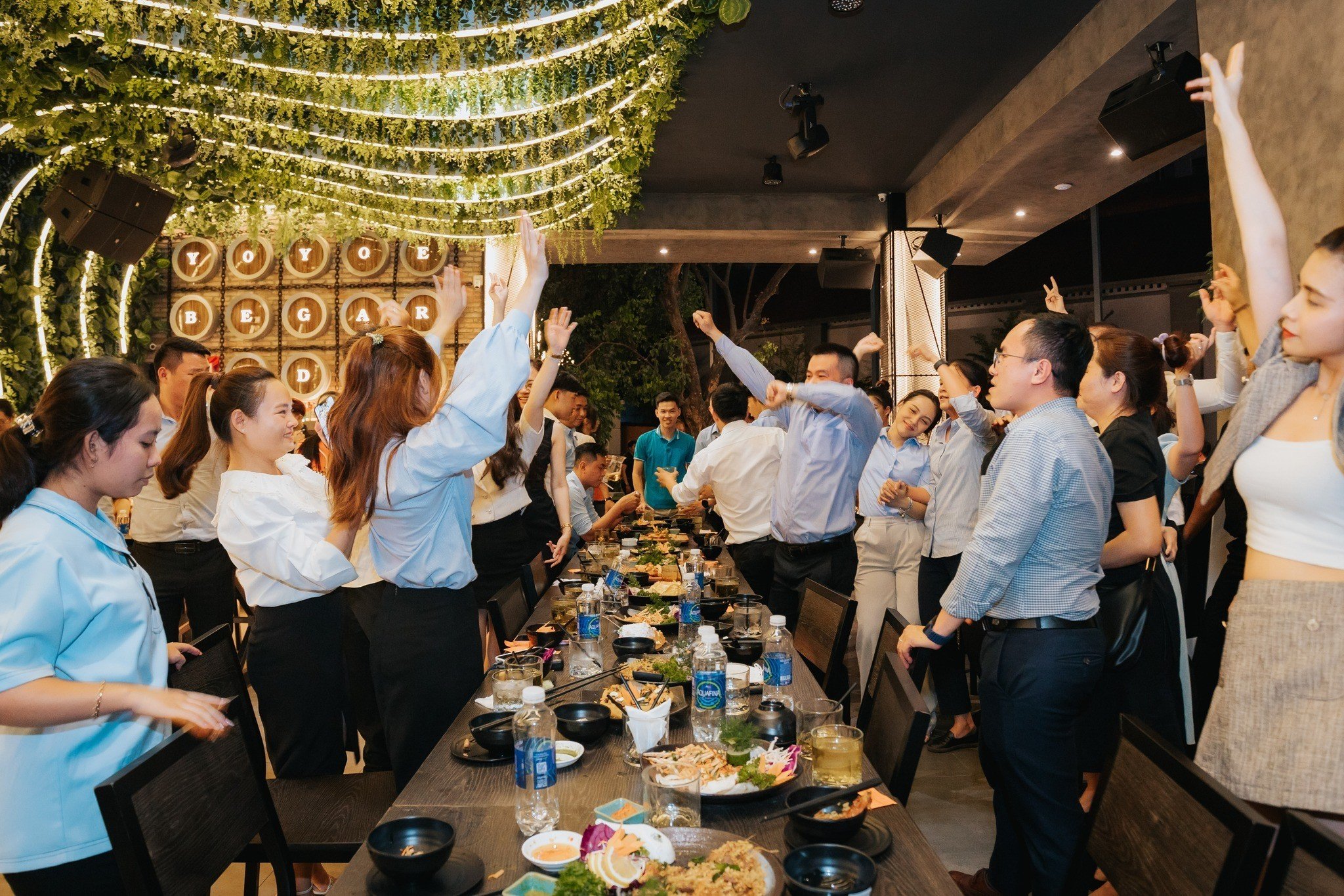 Yoyo Hai Bà Trưng. Đặt Bàn Ngay 0938341562. z4626023229027 c8abc9c58a58c1f7b79fd06e1b891a52